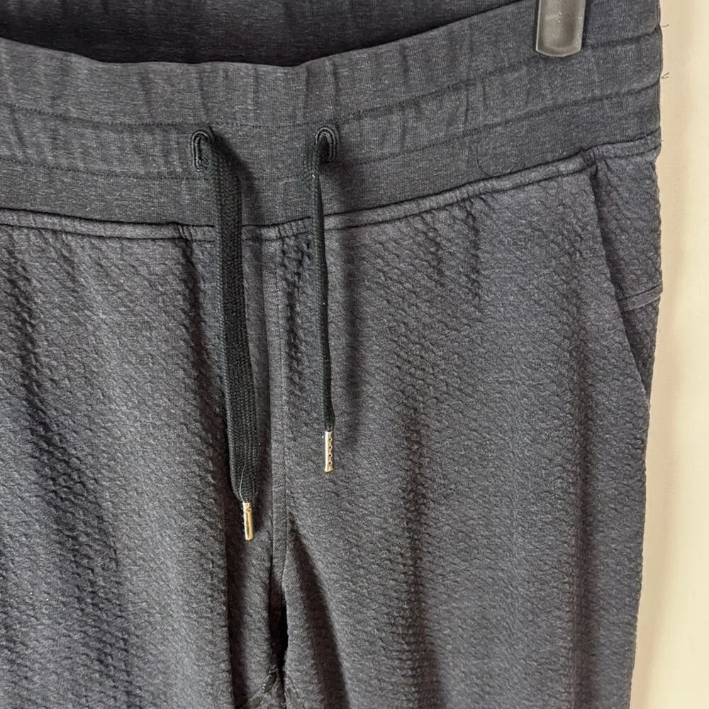 Lululemon Joggers - Women's 6